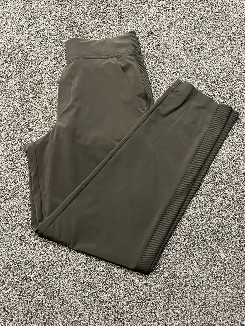 Athleta Brooklyn Ankle Pant Jungle Olive Green Taper Leg